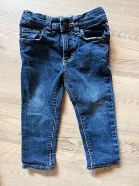 Old Navy Slim Straight Boys Jeans in Dark Blue Denim